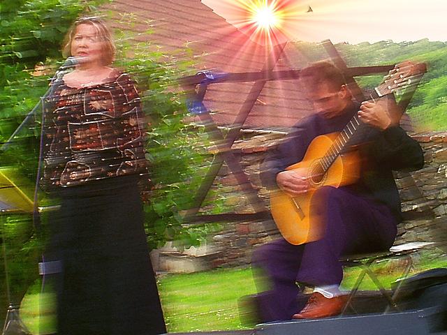 Hudba prozuje celou farn zahradu