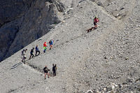 Vstup na horu nad jezerem