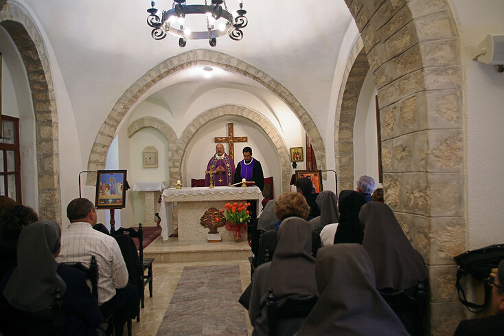 Nedělní mše v maronitském kostele