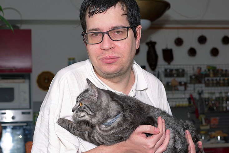 šedá s Františkem