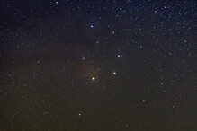 Štír - detail, Antares a kulová hvězdokupa M4