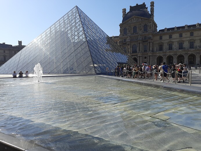 Louvre