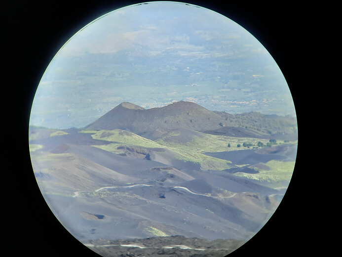 Pohed dolů dalekohledem