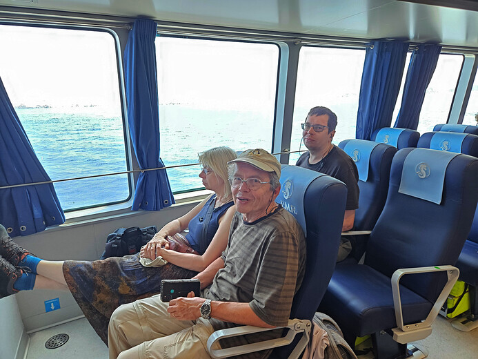 Lodí na ostrov Vulcano