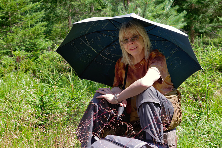 Pod deštníkem slunečníkem s hvězdami