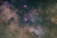 Mlhoviny M16 a M17 v Mléčné Dráze