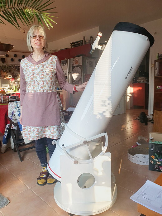 Kateřina s dalekohledem