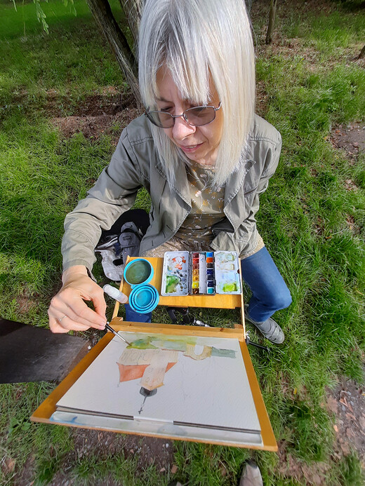 Malování kostela na Levém Hradci