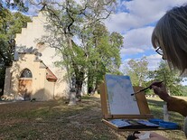 Malování kostela v Roztokách