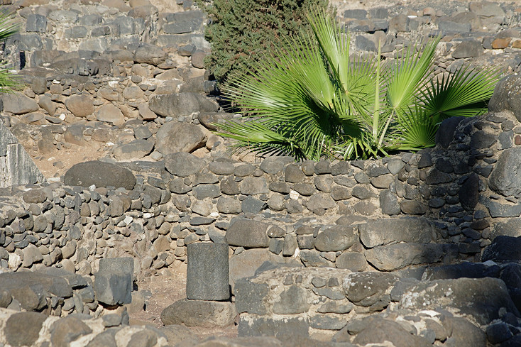 L 4,31  Odešel do galilejského města Kafarnaum a učil je v sobotu