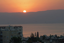 Východ Slunce nad Galilejským jezerem