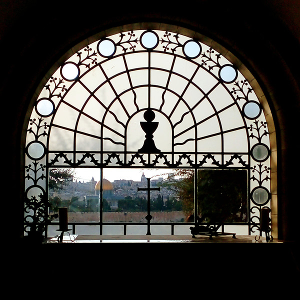 Mt 23,37 Jeruzaléme, Jeruzaléme... kolikrát jsem chtěl shromáždit tvé děti, tak jako kvočna shromažďuje kuřátka pod svá křídla