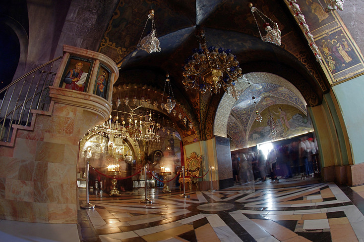 Mk 15,22 A přivedli ho na místo zvané Golgota