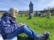 Malování židovského hřbitova