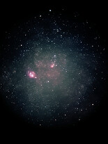 Laguna a Trifid mobilem a dalekohledem 8x30
