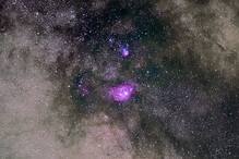 Mlhoviny Trifid a Laguna