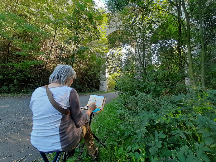Malování viaduktu u Okoře